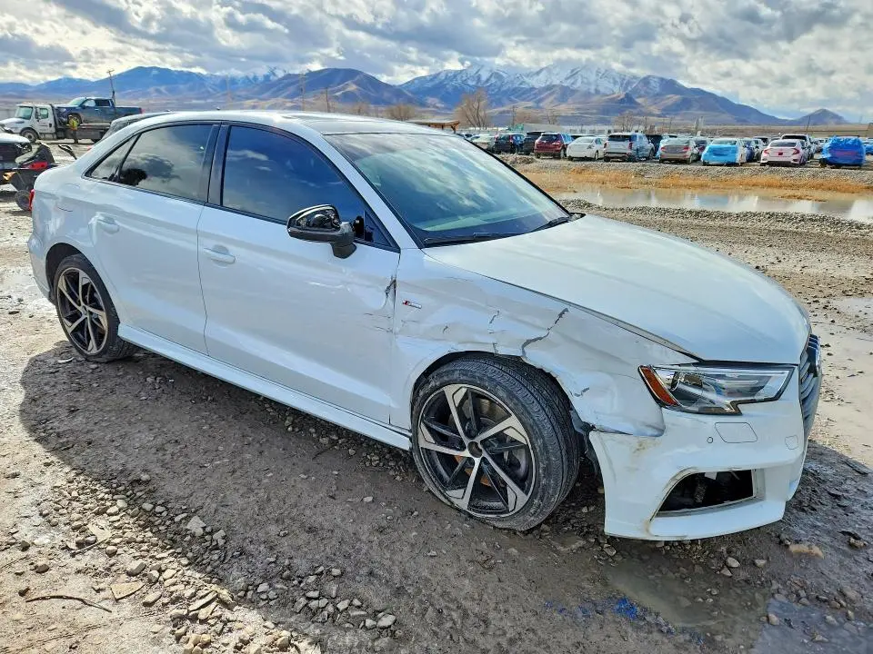 2020 AUDI A3 S-LINE PREMIUM  