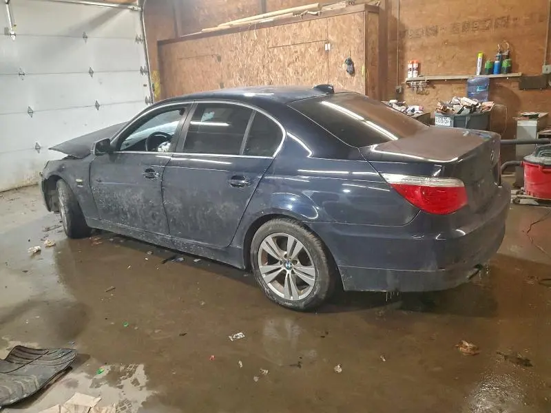 2010 BMW 528 XI  