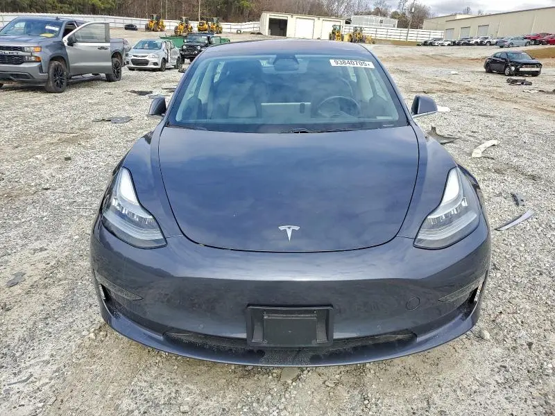 2018 TESLA MODEL 3   