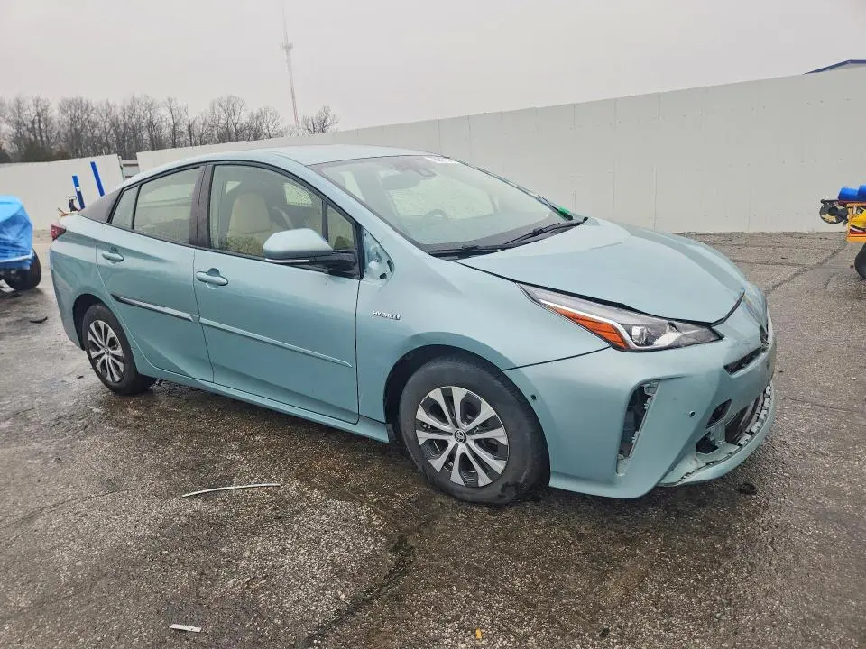 2019 TOYOTA PRIUS XLE AWD-E  