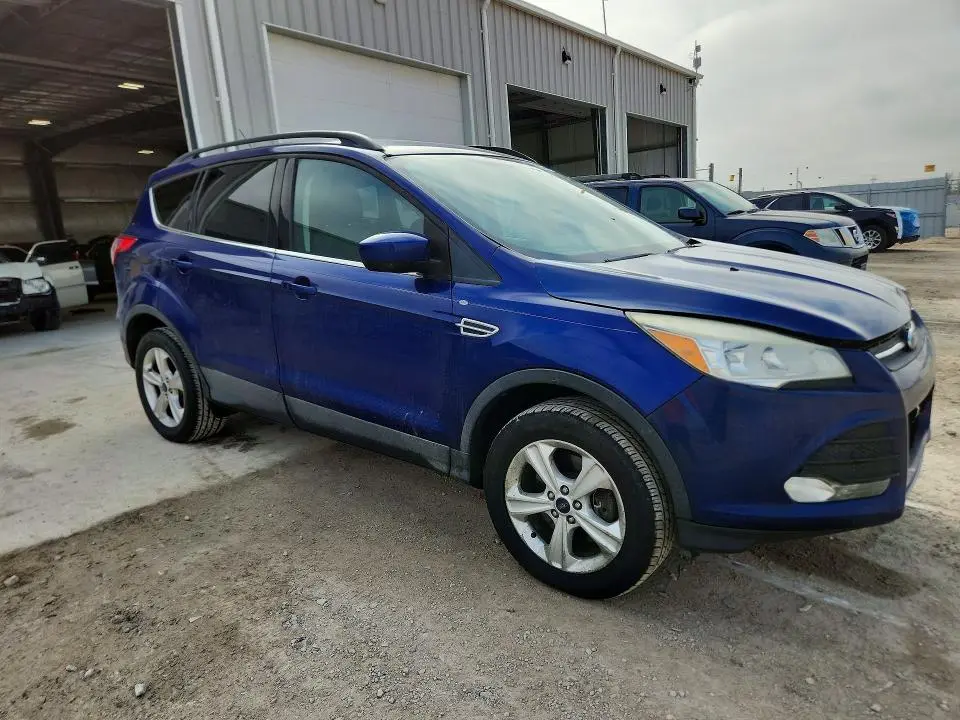 2016 FORD ESCAPE SE  