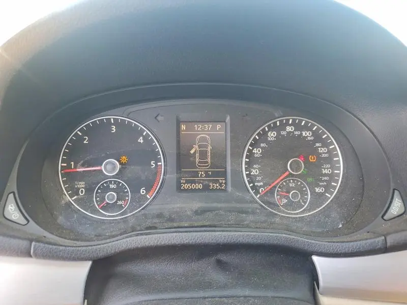 2013 VOLKSWAGEN PASSAT SE  