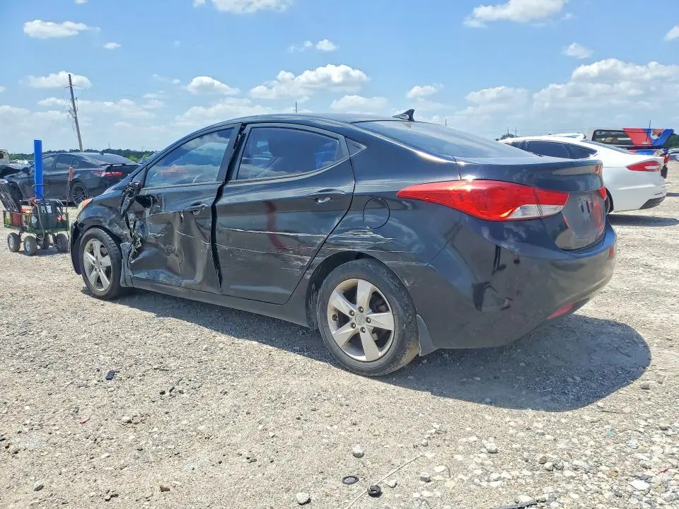 2013 HYUNDAI ELANTRA   