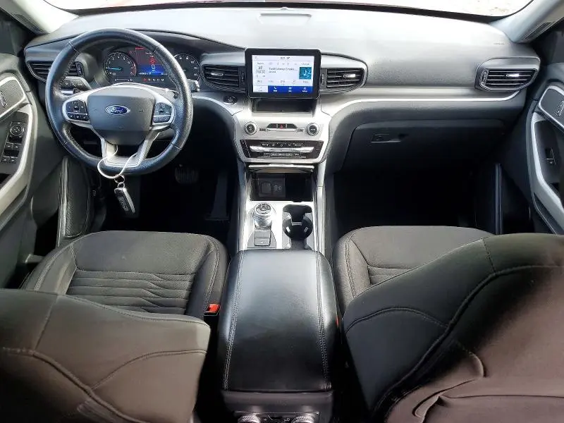 2021 FORD EXPLORER XLT  