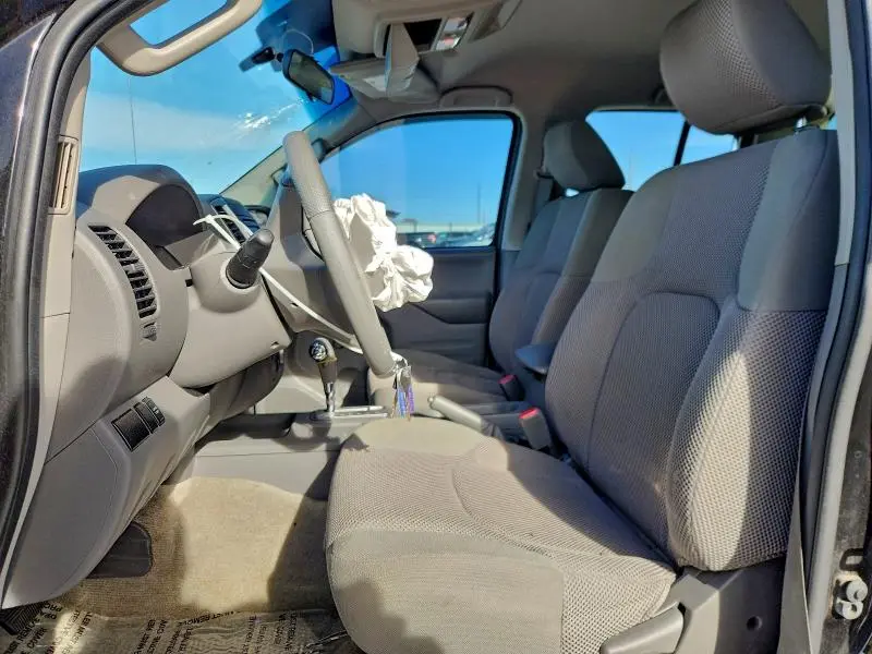 2015 NISSAN FRONTIER S  