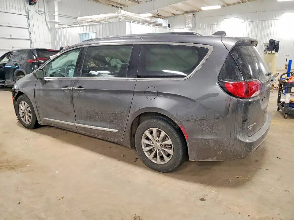 2017 CHRYSLER PACIFICA TOURING L  