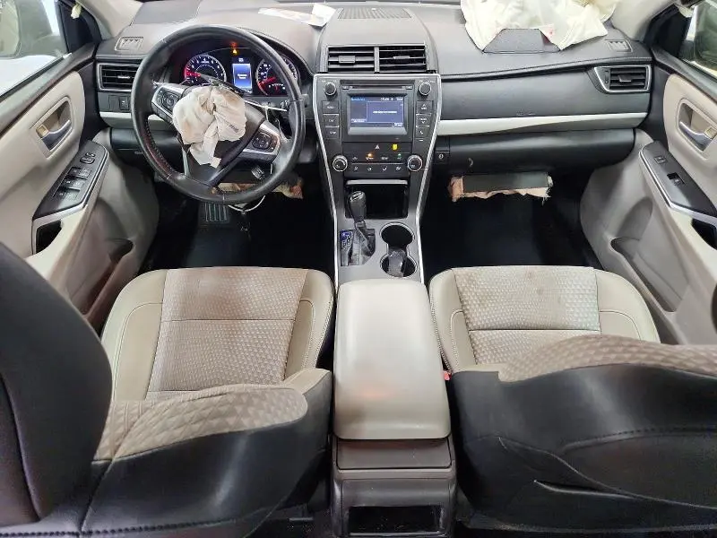 2015 TOYOTA CAMRY SE  