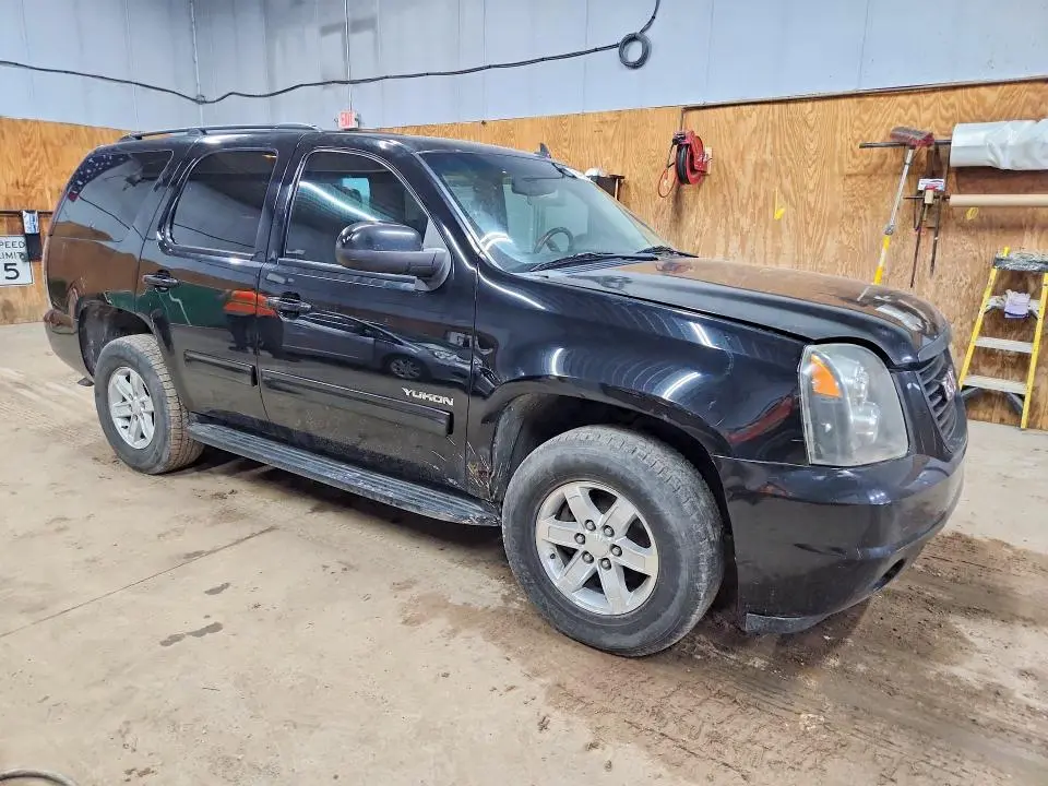 2014 GMC YUKON SLE  