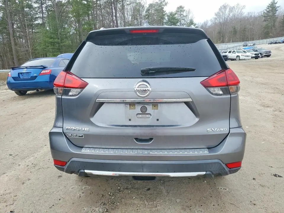 2018 NISSAN ROGUE SV  