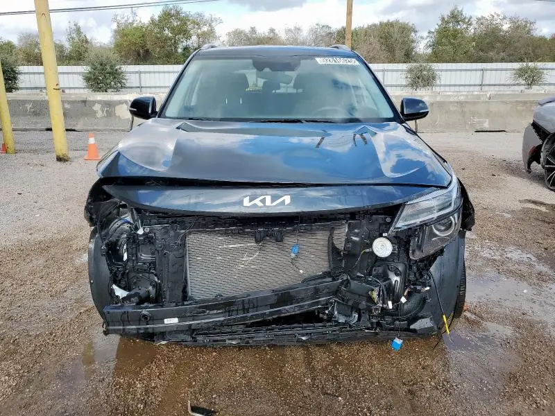 2025 KIA SELTOS S  