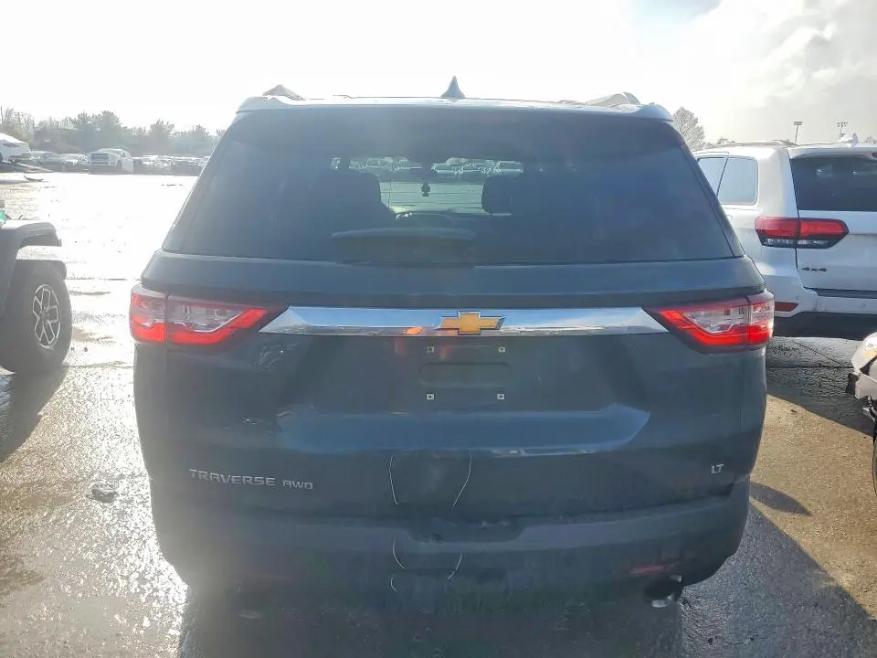 2018 CHEVROLET TRAVERSE LT  
