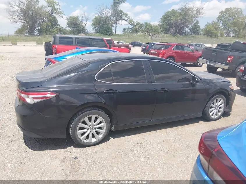 2018 TOYOTA CAMRY LE