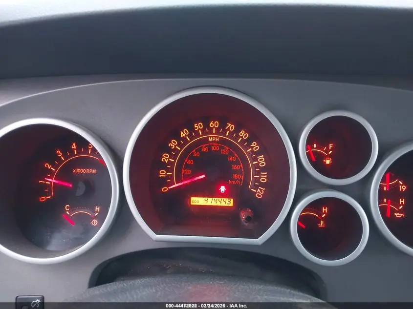 2011 TOYOTA TUNDRA GRADE 5.7L V8