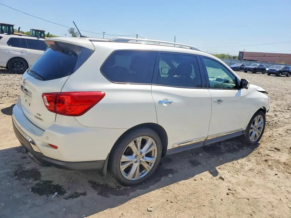 2018 NISSAN PATHFINDER PLATINUM  