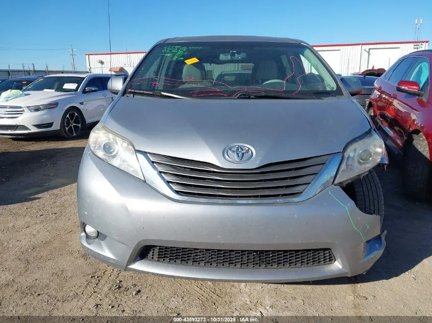 2014 TOYOTA SIENNA XLE V6 8 PASSENGER