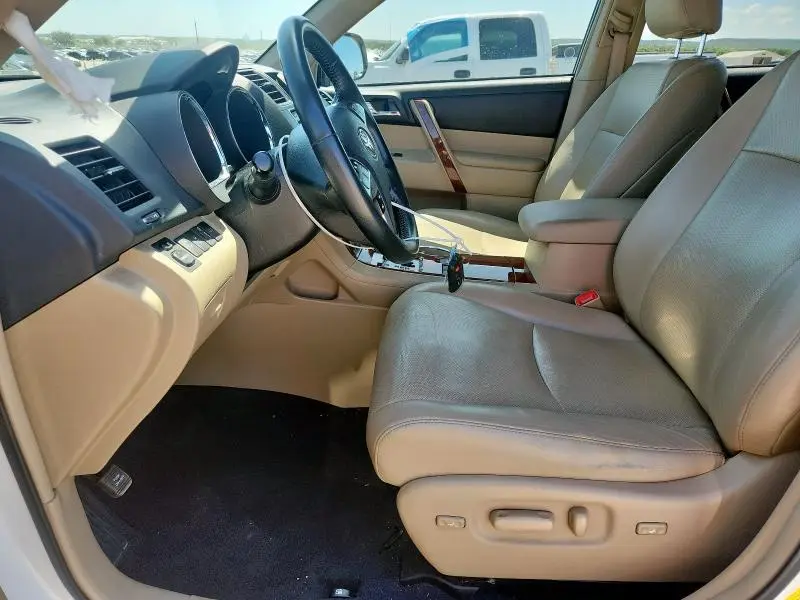 2013 TOYOTA HIGHLANDER LIMITED  