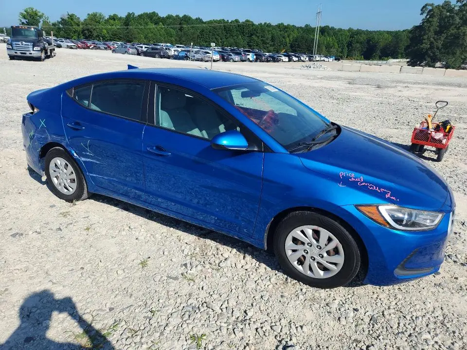 2017 HYUNDAI ELANTRA SE  