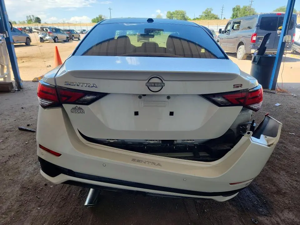 2024 NISSAN SENTRA SR  