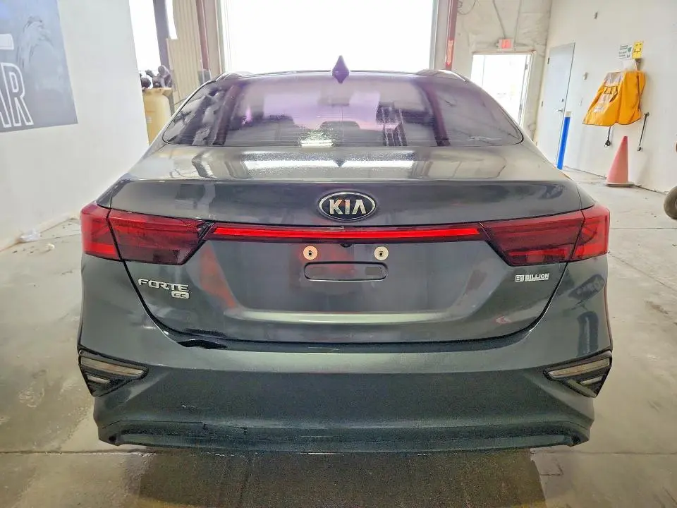 2021 KIA FORTE FE  
