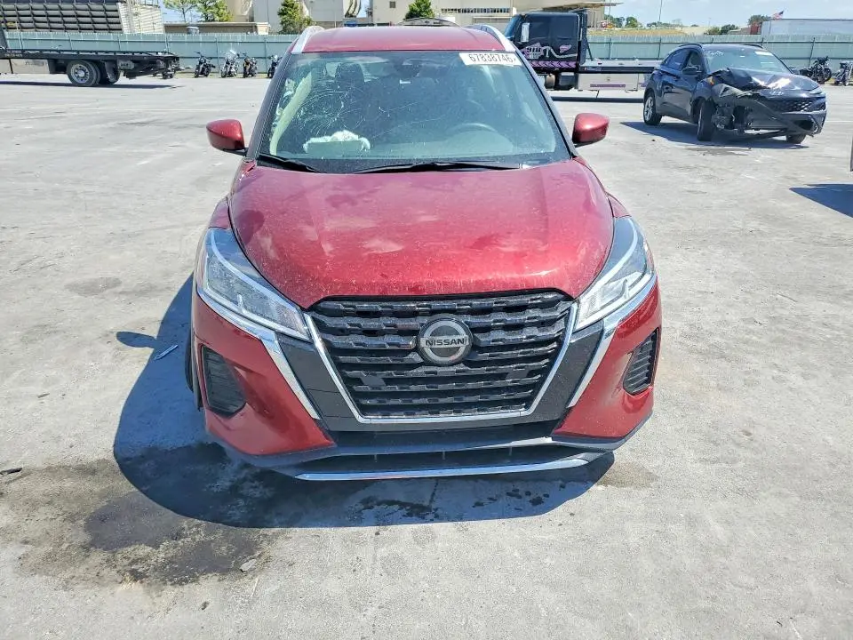 2021 NISSAN KICKS SV  