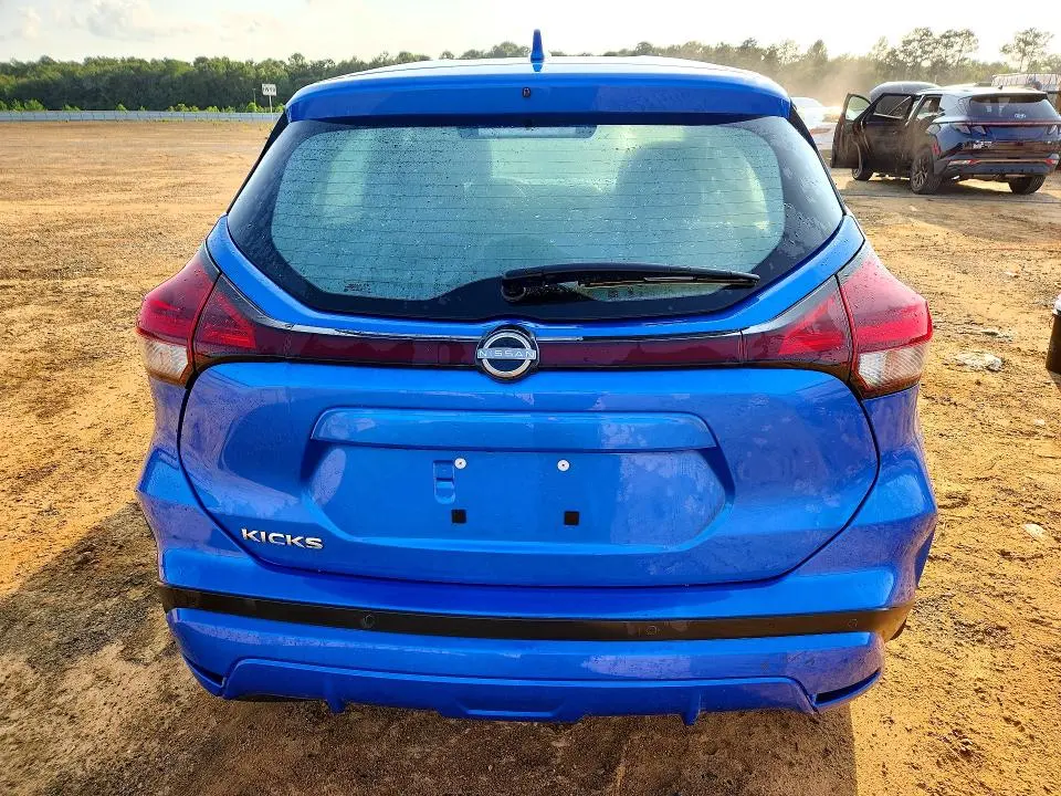 2024 NISSAN KICKS S  