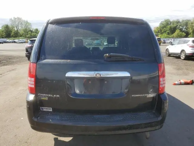 2010 CHRYSLER TOWN & COUNTRY LX  