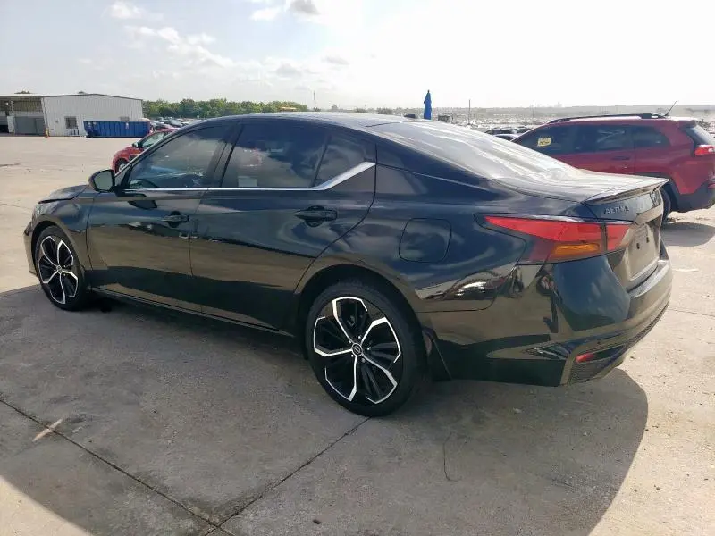 2024 NISSAN ALTIMA SR  
