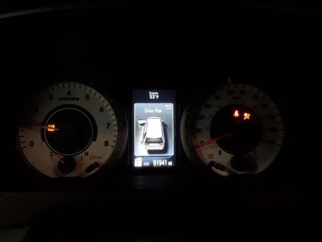 2017 TOYOTA SIENNA SE  