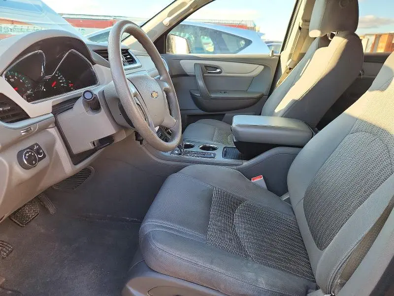 2016 CHEVROLET TRAVERSE LS  