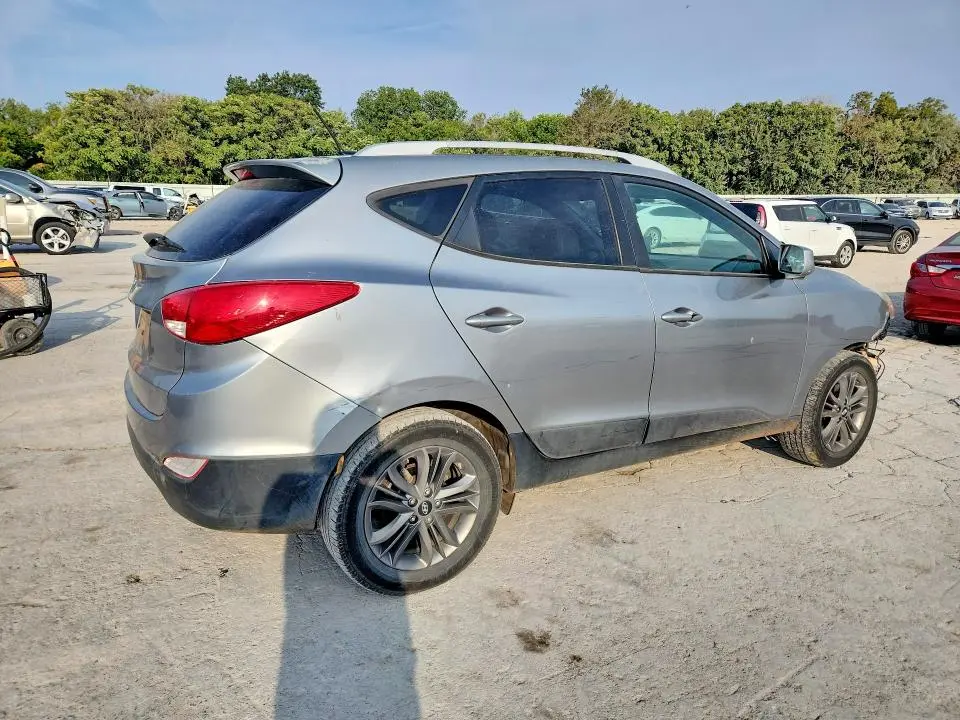 2015 HYUNDAI TUCSON SE  