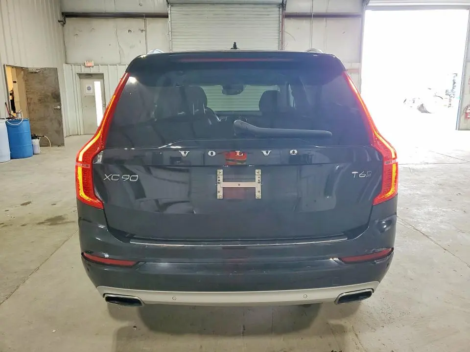 2020 VOLVO XC90 T6 MOMENTUM  