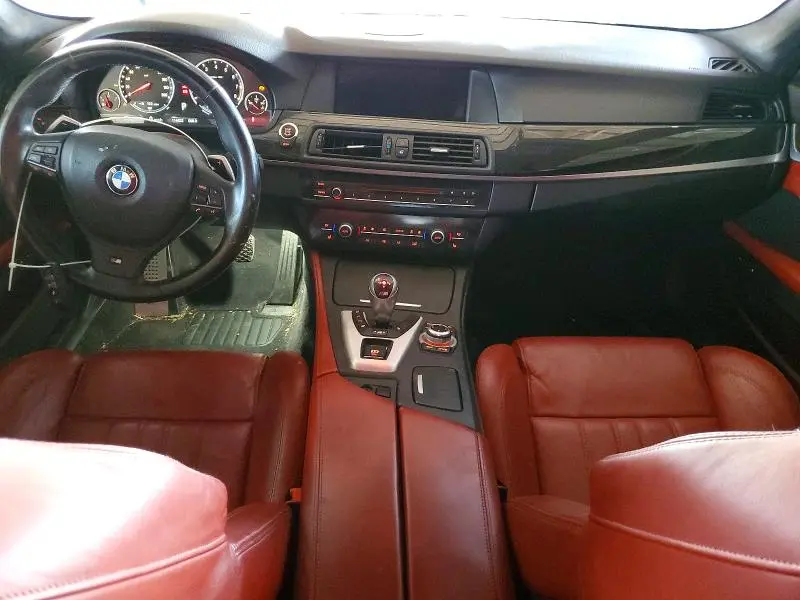 2013 BMW M5   