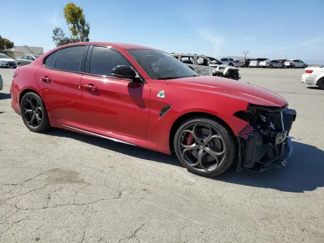 2022 ALFA ROMEO GIULIA QUADRIFOGLIO  