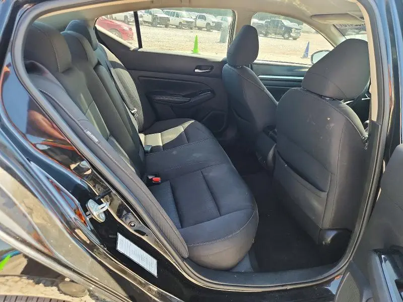 2021 NISSAN ALTIMA SV  