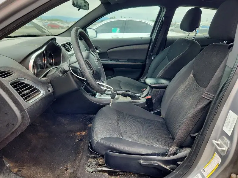 2013 DODGE AVENGER SE  