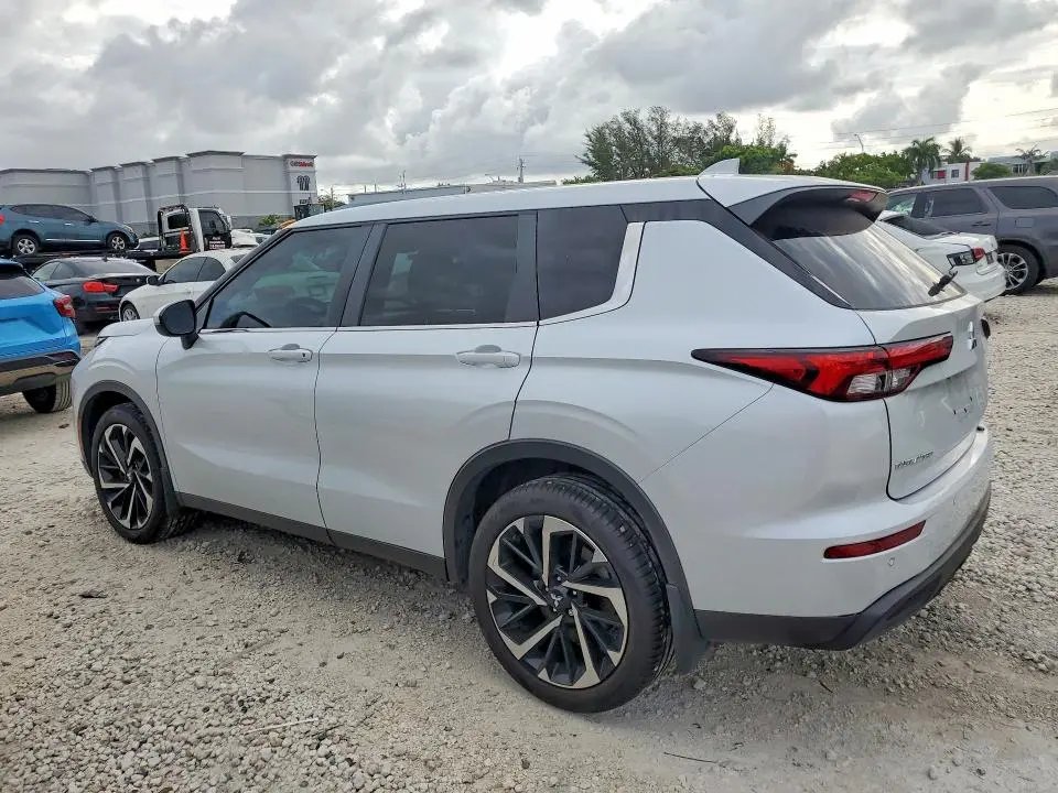 2022 MITSUBISHI OUTLANDER ES  