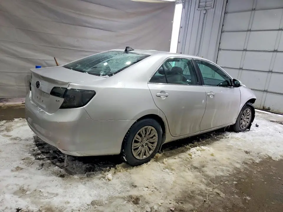 2012 TOYOTA CAMRY LE  