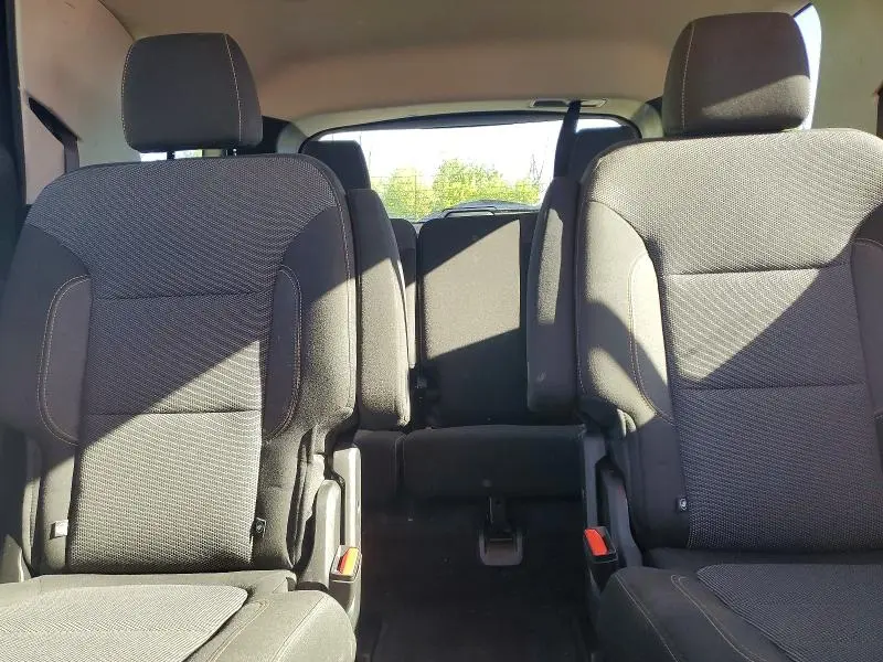 2021 CHEVROLET TRAVERSE LT  