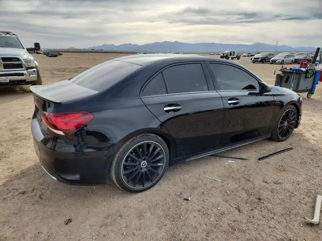 2019 MERCEDES-BENZ A 220  