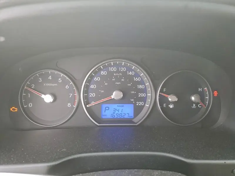 2011 HYUNDAI SANTA FE SE  