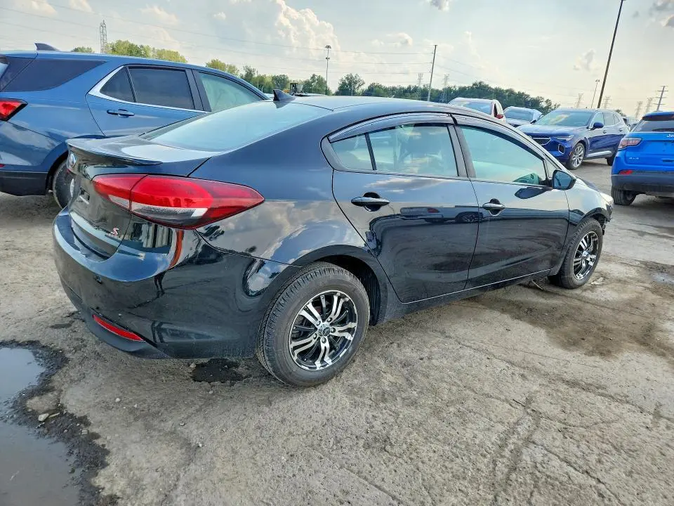 2018 KIA FORTE LX  