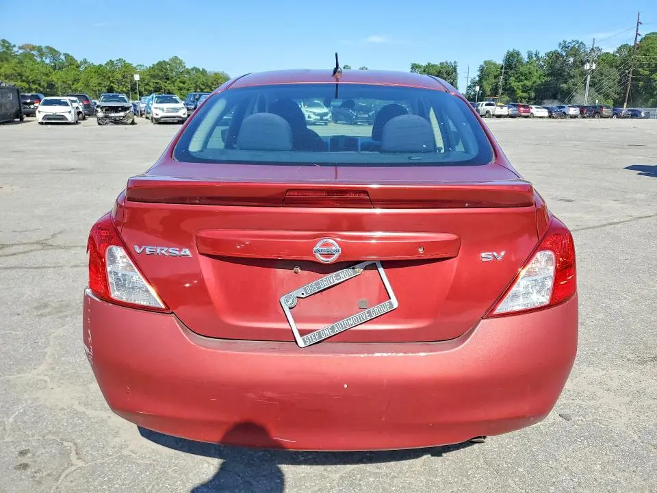 2018 NISSAN VERSA SV  