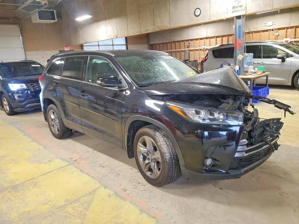 2017 TOYOTA HIGHLANDER LIMITED PLATINUM  
