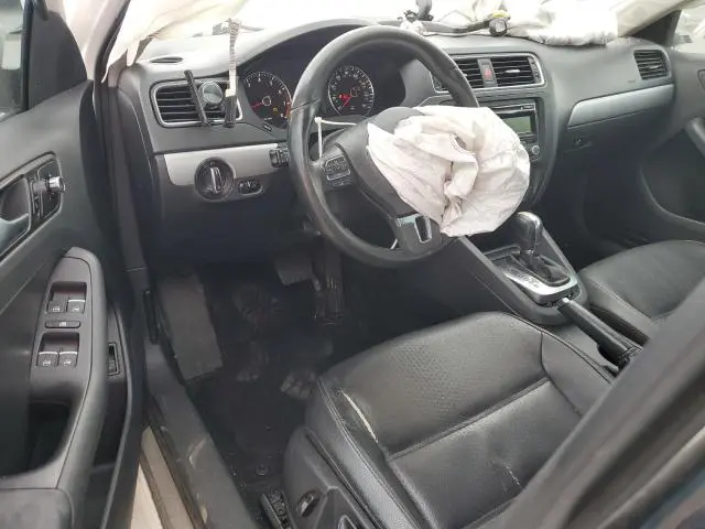 2013 VOLKSWAGEN JETTA SE  