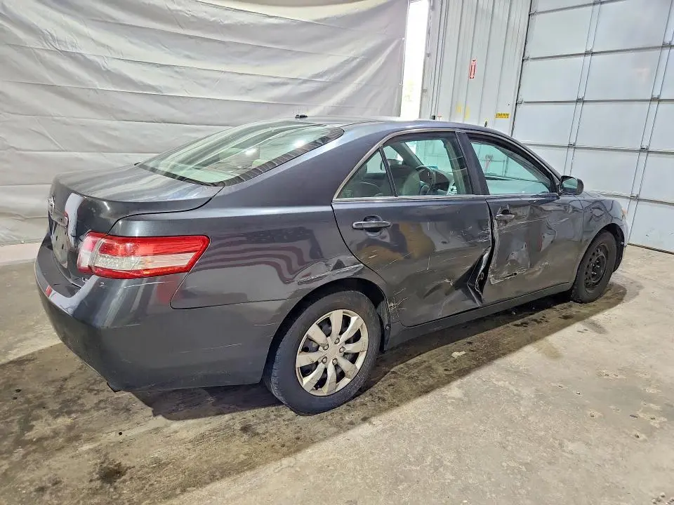 2011 TOYOTA CAMRY LE  
