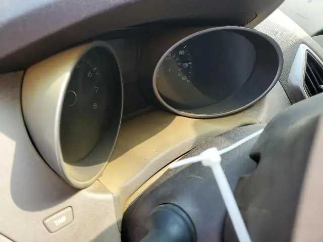 2011 HYUNDAI TUCSON GLS  