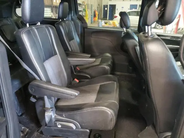 2014 CHRYSLER TOWN & COUNTRY S  