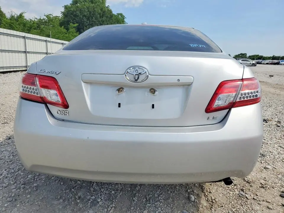 2011 TOYOTA CAMRY LE  