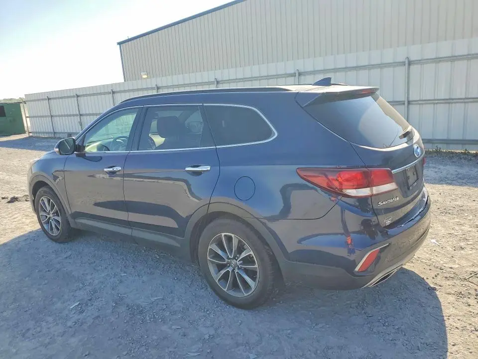 2017 HYUNDAI SANTA FE SE  