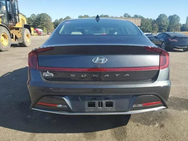 2022 HYUNDAI SONATA SE  